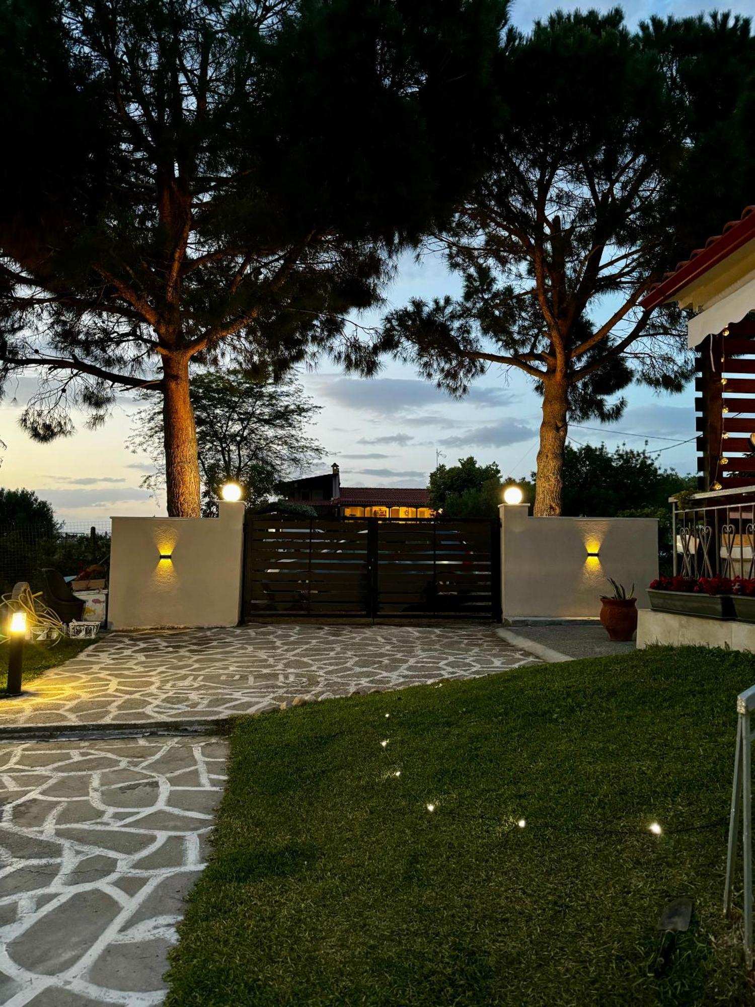 ניאה אירקליה Anastasias Cottage מראה חיצוני תמונה